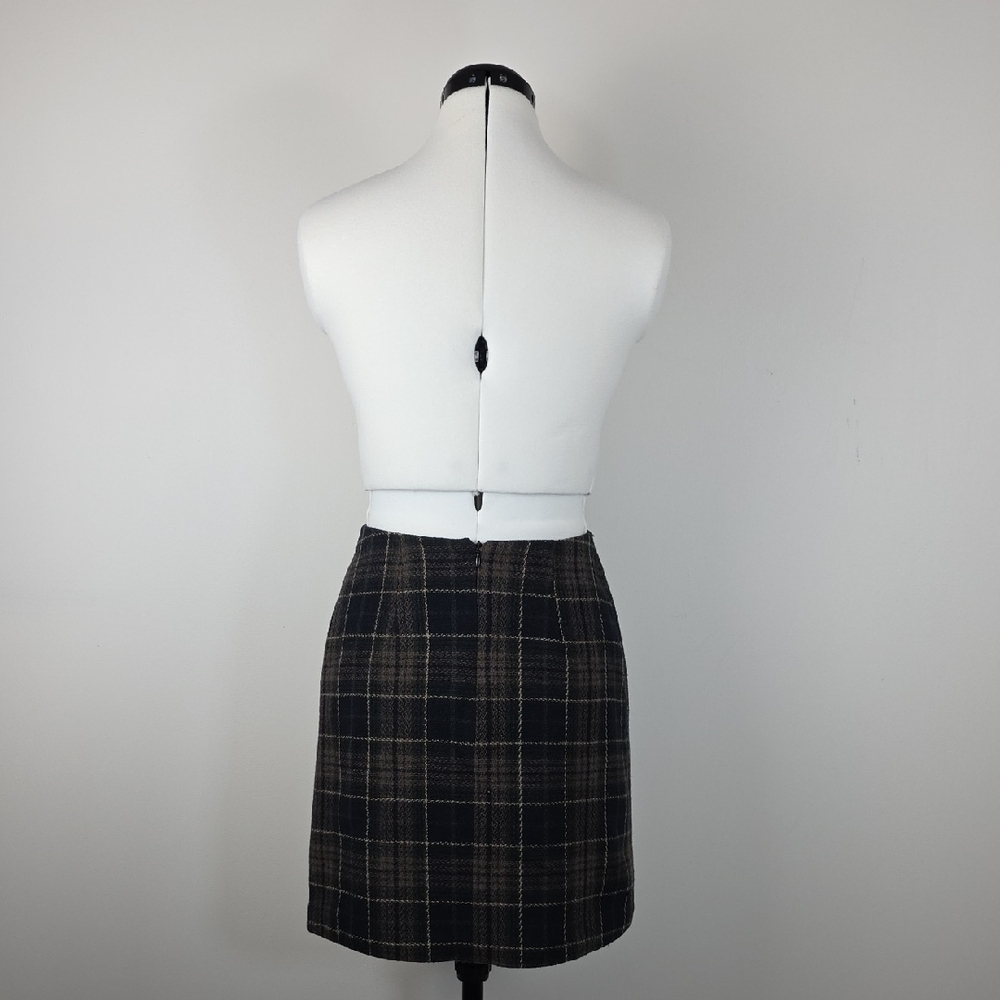Jacob plaid wool blend skirt – size 3 – classic check print – made in Canada - Picture 4 of 8